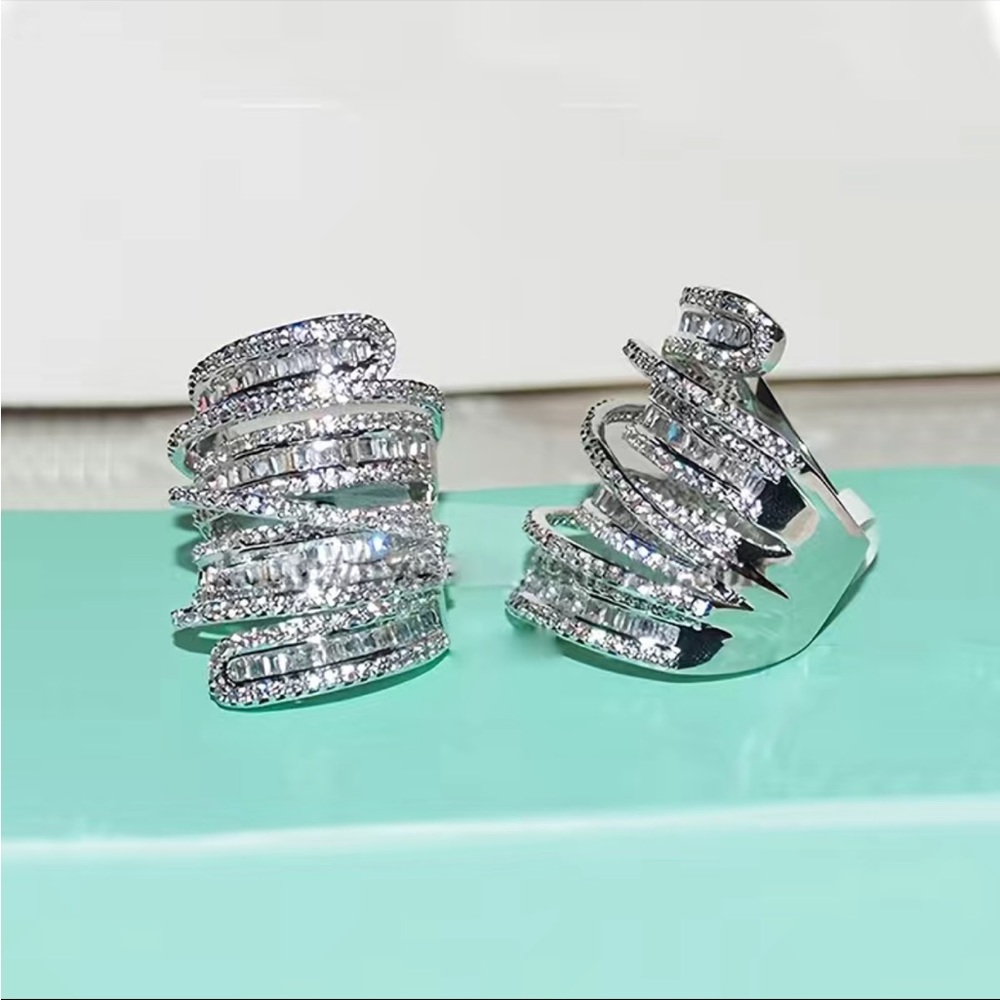 Sterling Silver 925 Cubic Zirconia Ring - Picture 4 of 8